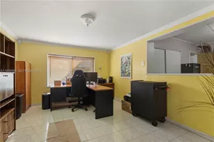 1007 N Golf Dr, Hollywood, FL 33021 - Photo 37