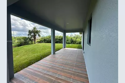 1043 Eisenhower Blvd, Lehigh Acres, FL 33974 - Photo 15