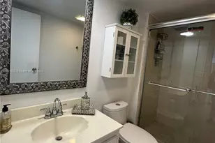 3675 N Country Club Dr, Aventura, FL 33180 - Photo 17