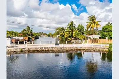 2856 NW 10th Ave, Wilton Manors, FL 33311 - Photo 1