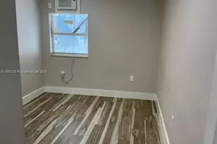 922 NW 2nd St, Miami, FL 33128 - Photo 15