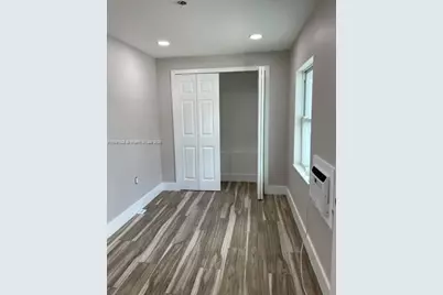 922 NW 2nd St #1, Miami, FL 33128 - Photo 3
