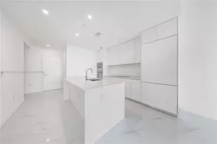 700 NE 24th St, Miami, FL 33137 - Photo 11