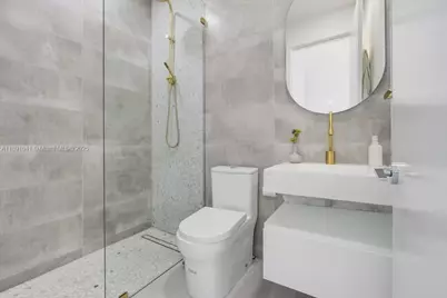 1441 E Lacosta Dr E, Pembroke Pines, FL 33027 - Photo 31