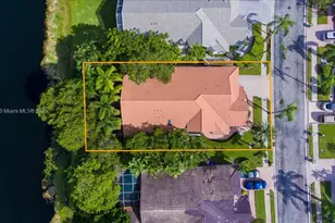 1441 E Lacosta Dr E, Pembroke Pines, FL 33027 - Photo 5