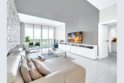 100 Bayview Dr #PH01, Sunny Isles Beach, FL 33160 - Photo 3