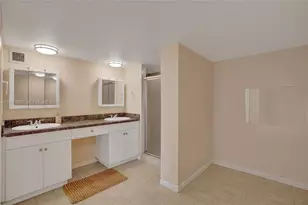 1833 S Ocean Dr, Hallandale Beach, FL 33009 - Photo 31