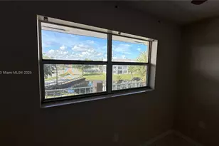 8500 Sunrise Lakes Blvd, Sunrise, FL 33322 - Photo 17