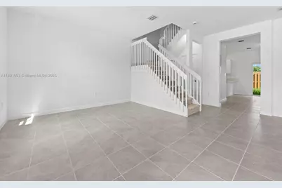 1513 SE 27th Rd, Homestead, FL 33035 - Photo 3