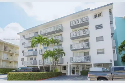 1662 Lincoln Ct #402, Miami Beach, FL 33139 - Photo 1
