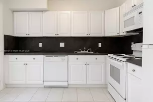 1662 Lincoln Ct, Miami Beach, FL 33139 - Photo 5