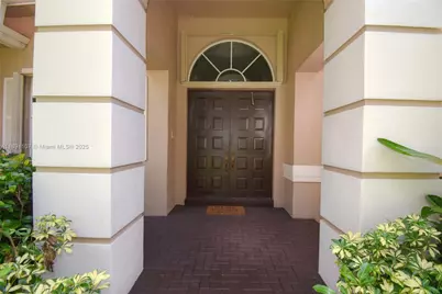 4240 SW 131st Ave, Davie, FL 33330 - Photo 3