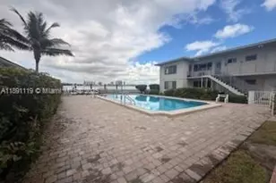 2208 Bay Dr, Miami Beach, FL 33141 - Photo 13