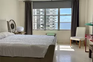 5700 Collins Ave, Miami Beach, FL 33140 - Photo 17