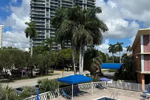 26 Diplomat Parkway, Hallandale Beach, FL 33009 - Photo 5