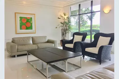 5700 Collins Ave #11A, Miami Beach, FL 33140 - Photo 13