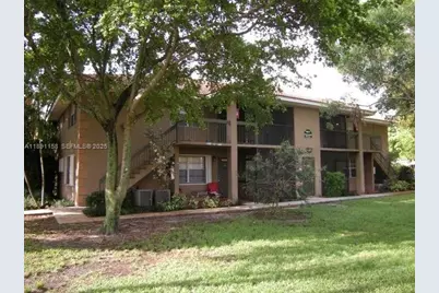 10480 NW 8th St #201, Pembroke Pines, FL 33026 - Photo 1