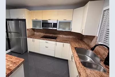 13701 Kendale Lakes Cir #B-111, Miami, FL 33183 - Photo 15