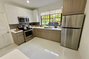 733 Michigan Ave, Miami Beach, FL 33139 - Photo 1