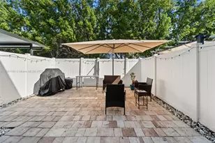 10483 W 32nd Ln, Hialeah, FL 33018 - Photo 19