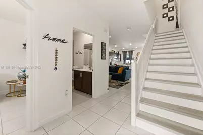 10483 W 32nd Ln #10483, Hialeah, FL 33018 - Photo 7