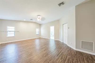 10108 S Windtree Ln S, Boca Raton, FL 33428 - Photo 5