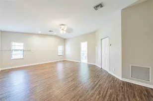 10108 S Windtree Ln S, Boca Raton, FL 33428 - Photo 5