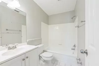 10108 S Windtree Ln S, Boca Raton, FL 33428 - Photo 7