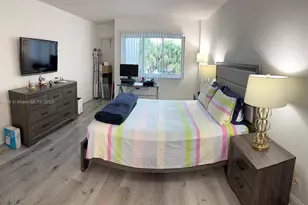 140 Lakeview Dr, Weston, FL 33326 - Photo 11