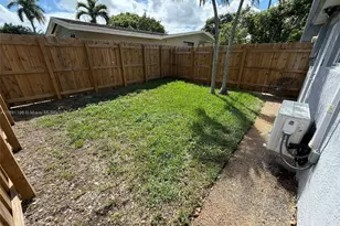 4300 NW 3rd Ct, Plantation, FL 33317 - Photo 11