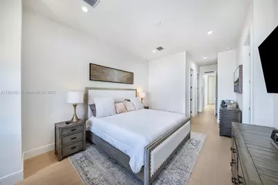 8120 NW 43rd St, Doral, FL 33166 - Photo 17