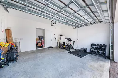 8120 NW 43rd St, Doral, FL 33166 - Photo 33