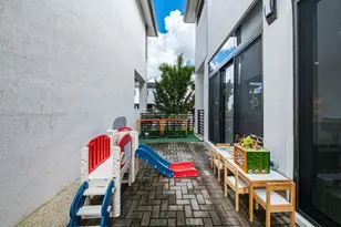 8120 NW 43rd St, Doral, FL 33166 - Photo 27