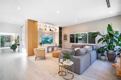 2437 SW 25th Ter, Miami, FL 33133 - Photo 3