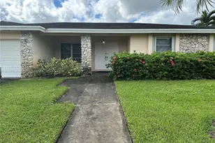16628 Golfview Dr, Weston, FL 33326 - Photo 1