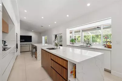 7705 SW 171st Ter, Palmetto Bay, FL 33157 - Photo 13