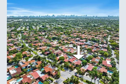 1010 NE 204th Ter, Miami, FL 33179 - Photo 3