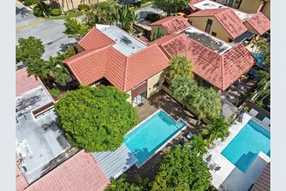1010 NE 204th Ter, Miami, FL 33179 - Photo 35