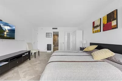 5838 Collins Ave #11B, Miami Beach, FL 33140 - Photo 9