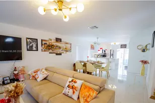 22226 SW 98th Pl, Cutler Bay, FL 33190 - Photo 13