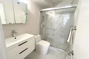 3660 NE 166th St, North Miami Beach, FL 33160 - Photo 15
