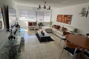 329 SE 3rd St, Hallandale Beach, FL 33009 - Photo 3