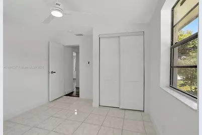 2701 NW 18th Ter, Oakland Park, FL 33311 - Photo 15