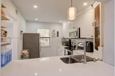 4249 S Carambola Cir S #2698, Coconut Creek, FL 33066 - Photo 11