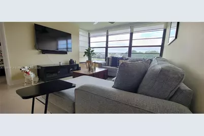 1530 Whitehall Dr #405, Davie, FL 33324 - Photo 15