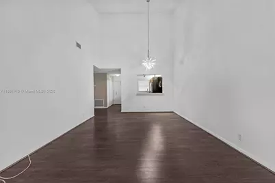 8790 Holly Ct #202, Tamarac, FL 33321 - Photo 7