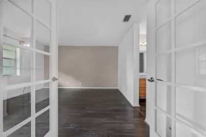 8790 Holly Ct #202, Tamarac, FL 33321 - Photo 11