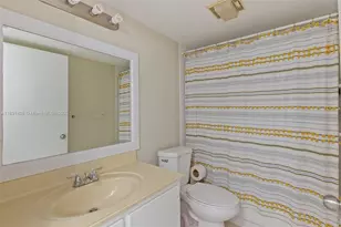 1251 SW 125th Ave, Pembroke Pines, FL 33027 - Photo 21