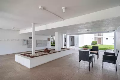 6923 Cypress Rd #C12, Plantation, FL 33317 - Photo 9