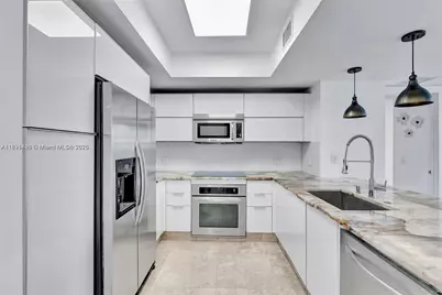 2641 N Flamingo Rd #603N, Sunrise, FL 33323 - Photo 13